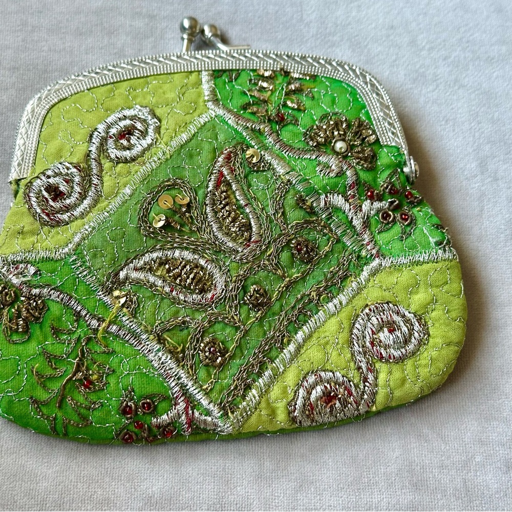 Women’s Kiss Lock Embroidered Coin Purse World Finds Handmade Fair Trade